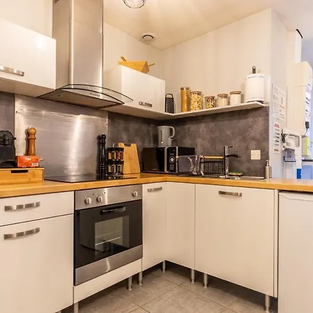 Apartment Grand Studio Rue Grenier A Riom